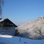 Belvedere & Chalet: Edersee Retreat With Gästecard *